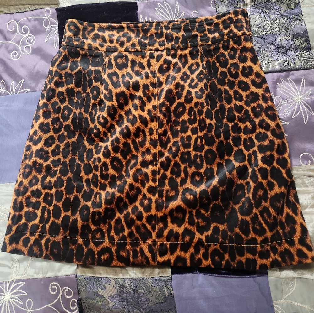 Storia Animal Print Leopard Velvet Mini Skirt